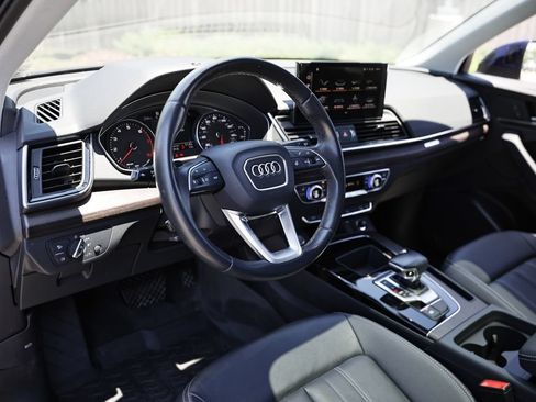 Used 2023 Audi Q5 2.0T Premium w/ Convenience Package AWD/4WD image 17