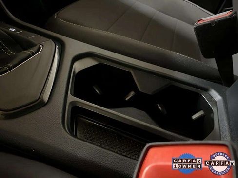 Used 2024 Volkswagen Taos SE image 60