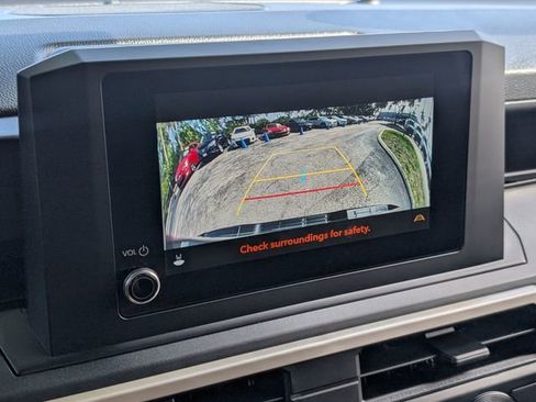 Used 2025 Toyota Tacoma SR AWD/4WD image 23