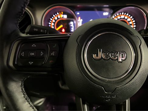 Used 2018 Jeep Wrangler Unlimited Sport S AWD/4WD image 17