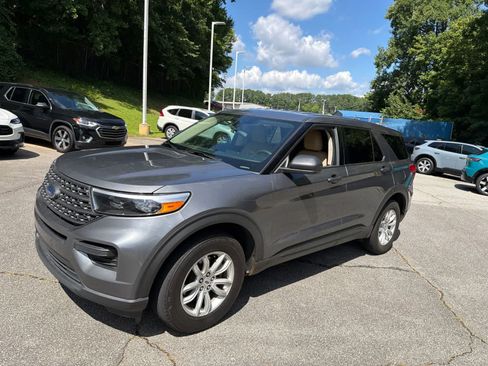 Used 2021 Ford Explorer 4WD w/ Class III Trailer Tow Package image 4