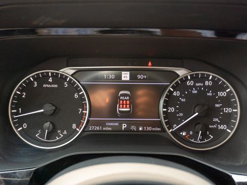 Used 2025 Nissan Pathfinder SL FWD image 23