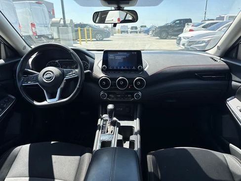 Used 2025 Nissan Sentra SR FWD image 15