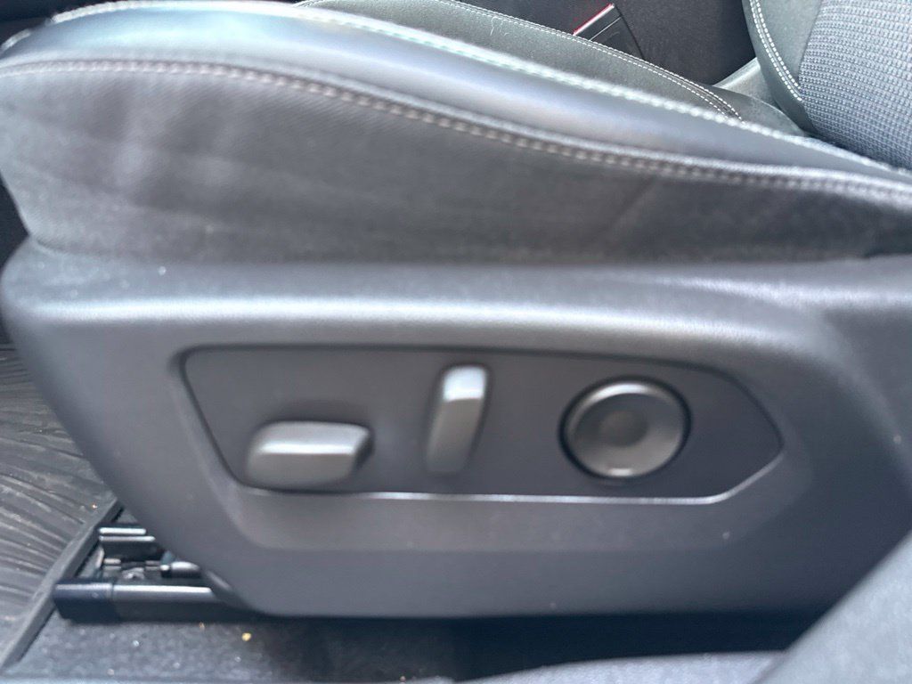 Used 2021 Buick Envision Preferred FWD image 11