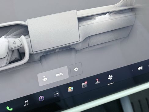 Used 2025 Tesla Model X Plaid image 89