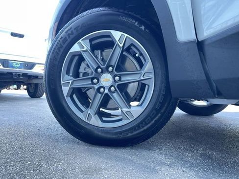 Certified 2025 Chevrolet Blazer LT w/ Convenience Package FWD image 32