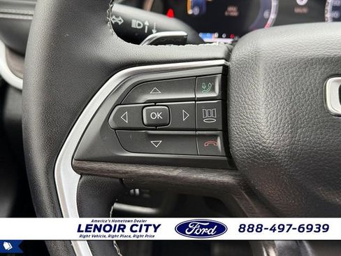 Used 2023 Jeep Grand Cherokee Limited image 20