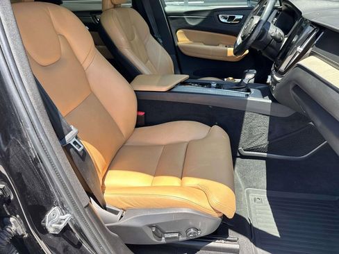 Used 2019 Volvo XC60 T5 Inscription FWD image 16