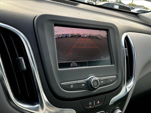 Certified 2024 Chevrolet Equinox LS FWD image 23