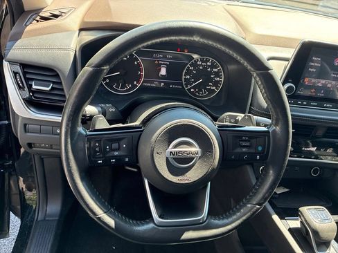 Certified 2021 Nissan Rogue SV w/ Premium Package AWD/4WD image 17