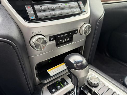 Used 2016 Toyota Land Cruiser AWD/4WD image 26