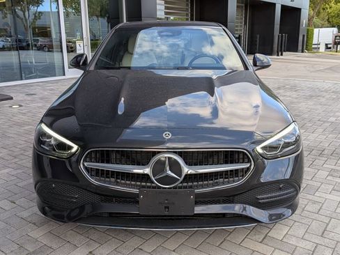 Used 2025 Mercedes-Benz C 300 4MATIC Sedan image 2