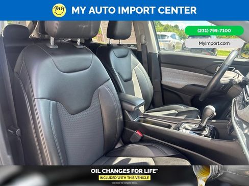 Used 2022 Jeep Compass Latitude w/ Convenience Group AWD/4WD image 29