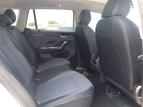 New 2026 Volkswagen Tiguan SE AWD/4WD image 20