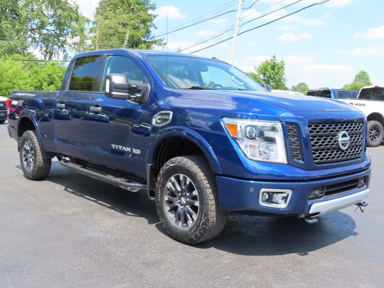 Used 2019 Nissan Titan PRO-4X w/ Pro-4x Convenience Package AWD/4WD image 8