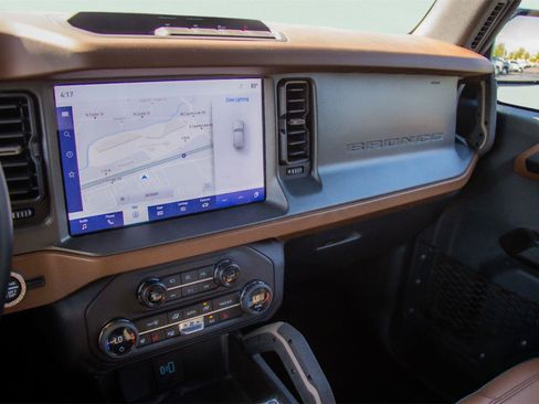 Certified 2024 Ford Bronco Outer Banks AWD/4WD image 12