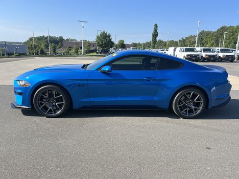 Used 2019 Ford Mustang GT Premium w/ Performance Package - Level 2 RWD image 9