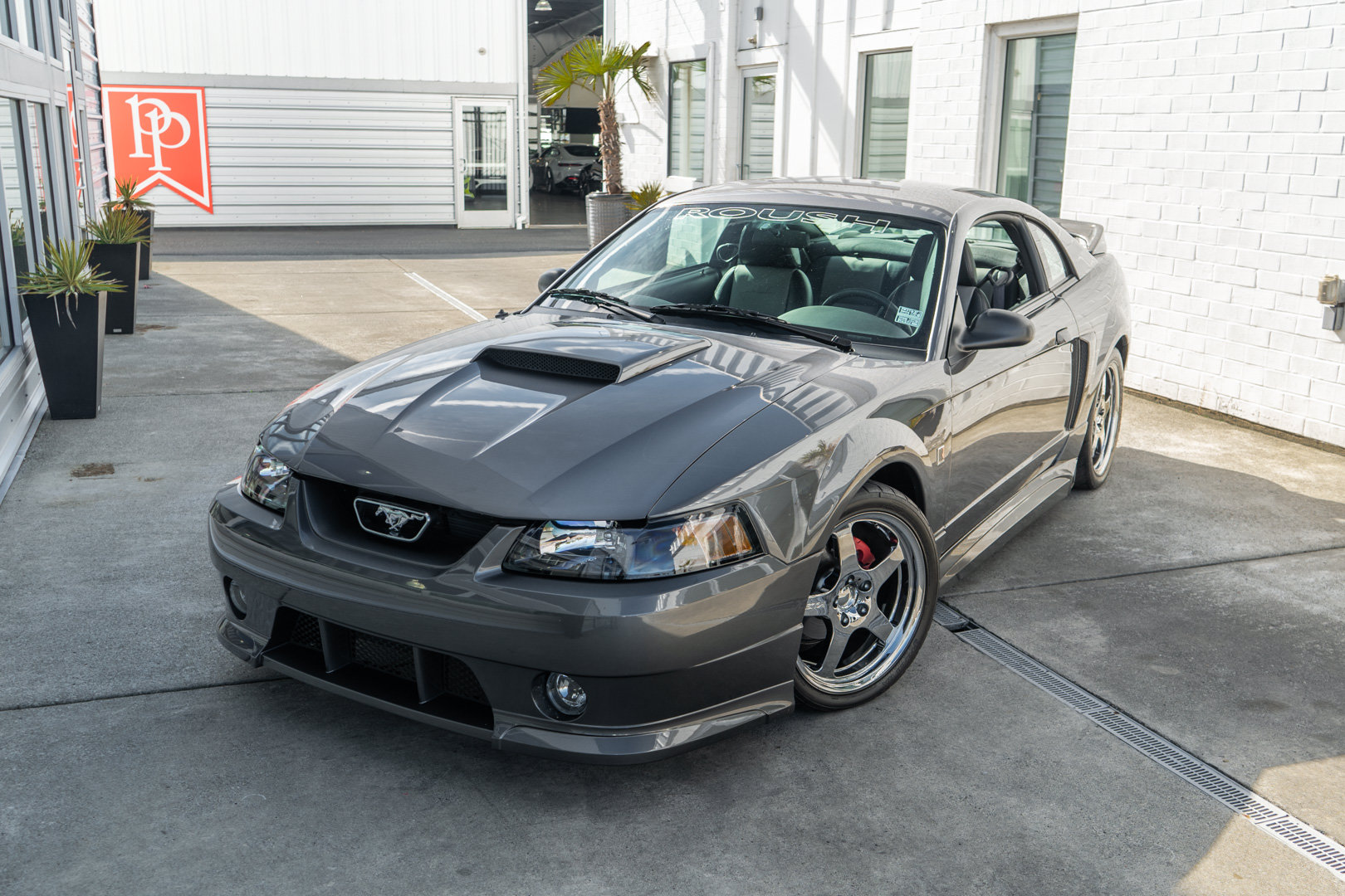Used 2004 Ford Mustang GT RWD image 3