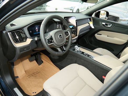 New 2026 Volvo XC60 B5 Plus w/ Protection Package Premier image 13