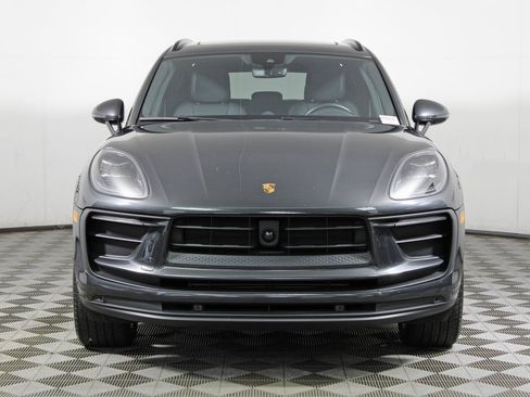 Used 2024 Porsche Macan image 10