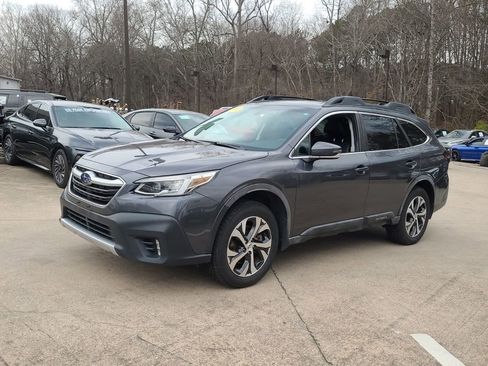 Used 2020 Subaru Outback Limited image 29