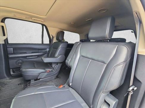 Used 2024 Ford Expedition XLT RWD image 18