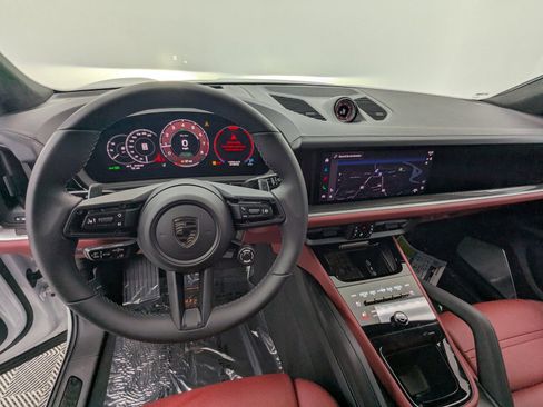 New 2026 Porsche Cayenne Turbo image 4