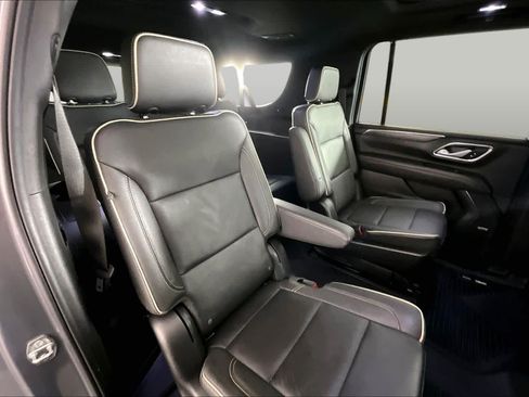 Used 2022 GMC Yukon XL SLT w/ SLT Premium Package AWD/4WD image 19