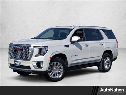 Used 2024 GMC Yukon Denali image 1
