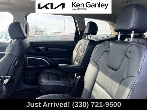 Certified 2024 Kia Telluride EX w/ EX Captain's Chair Package image 10