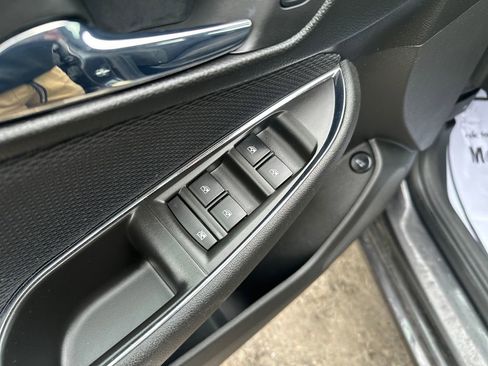 Used 2017 Chevrolet Cruze LT w/ Convenience Package image 11