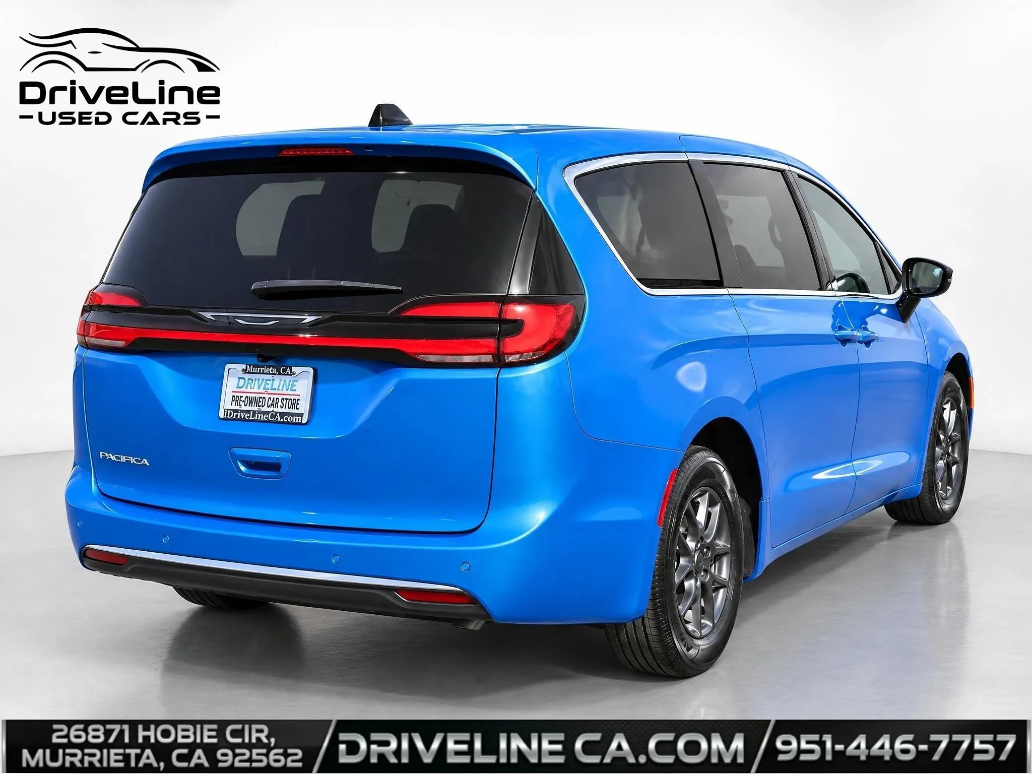 Used 2027 Chrysler Pacifica Select FWD image 11