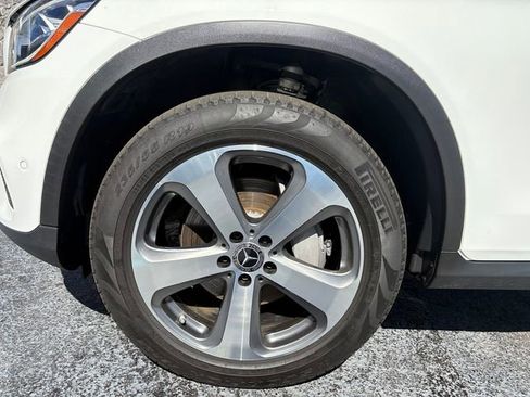 Used 2022 Mercedes-Benz GLC 300 image 3