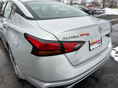 New 2025 Nissan Altima 2.5 SL image 34