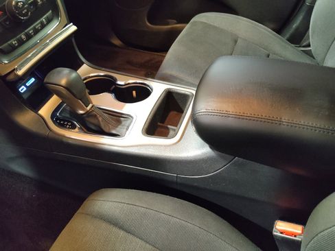 Used 2017 Jeep Grand Cherokee Laredo RWD image 26