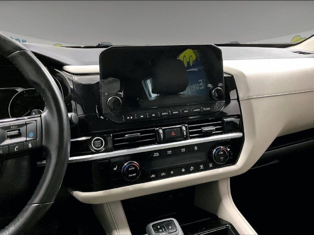 Used 2023 Nissan Pathfinder SL w/ Lighting Package (N92) AWD/4WD image 19