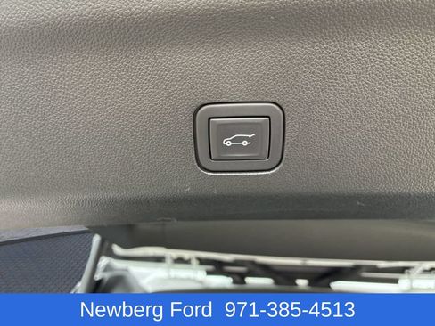 Used 2024 GMC Yukon XL Denali w/ Advanced Technology Package AWD/4WD image 35