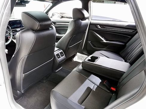 Used 2020 Honda Accord Sport image 17
