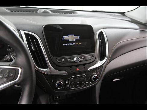 Used 2018 Chevrolet Equinox Premier FWD image 9