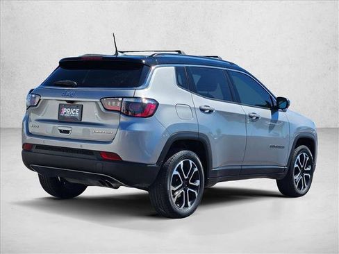 Used 2022 Jeep Compass Limited AWD/4WD image 5