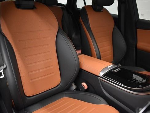 Used 2023 Mercedes-Benz GLC 300 GLC 300 4matic image 6