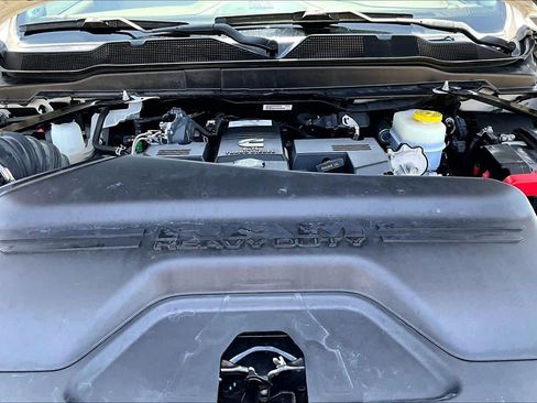 Used 2023 RAM 2500 Limited AWD/4WD image 34