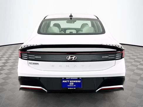 New 2026 Hyundai Sonata SEL FWD image 6