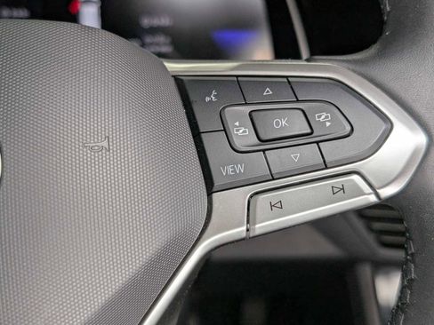 Used 2024 Volkswagen Jetta SE image 33