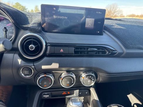 Used 2025 MAZDA MX-5 Miata RF Grand Touring RWD image 12