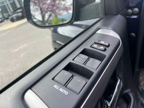 Used 2018 Toyota 4Runner SR5 Premium AWD/4WD image 20