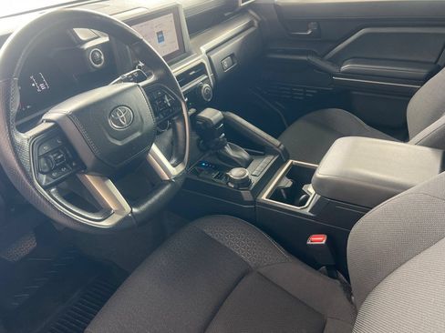 Used 2025 Toyota 4Runner SR5 AWD/4WD image 7