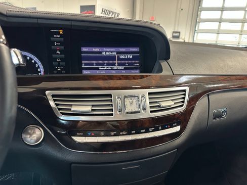 Used 2013 Mercedes-Benz S 550 image 25
