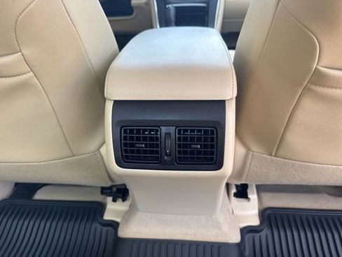 Used 2017 Toyota Camry XLE w/ Moonroof Package FWD image 15