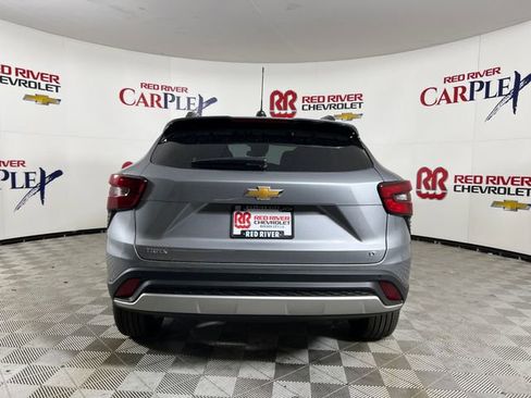 New 2026 Chevrolet Trax LT w/ Driver Confidence Package image 6